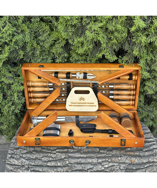 Подарунковий набір Mzavod Отаман кейс-столик світлий Подарунковий набір Mzavod Отаман кейс-столик світлий