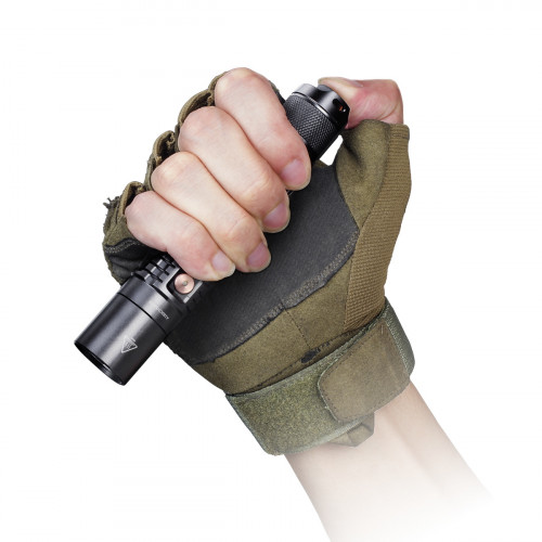 Ліхтар ручний Fenix UC35 V20 CREE XP-L HI V3 Ліхтар ручний Fenix UC35 V20 CREE XP-L HI V3