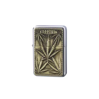 Запальничка бензинова CHAMP LEAVES, метал накладка лист канабис хрлом, золотистий (40400230K)