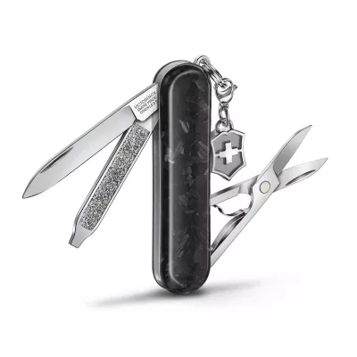 Складной нож Victorinox Classic SD Brilliant Carbon 58 мм 5 функций рукоять из карбона (0.6221.90)