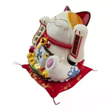 Кішка Манекі-Неко керамічна H-23.5 см з подушечкою, зарядка 220V, 2 батарейки АА, білий, червоний (DN36517)