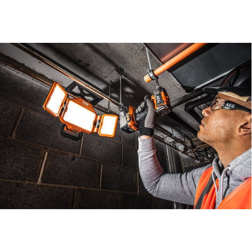 Акумуляторний ліхтар AEG BLP18 (4935480541) (без АКБ та ЗП)
