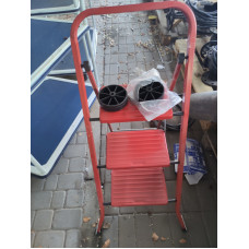 Стремянка 3сх. металева на колесах (УЦІНКА)