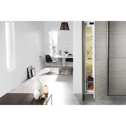 Холодильник Whirlpool ARG 18082A++ (6415265) Холодильник Whirlpool ARG 18082A++ (6415265)