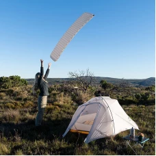 Самонадувний матрац надлегкий одномісний Naturehike CNK2300DZ013, 35 мм, світло-сірий