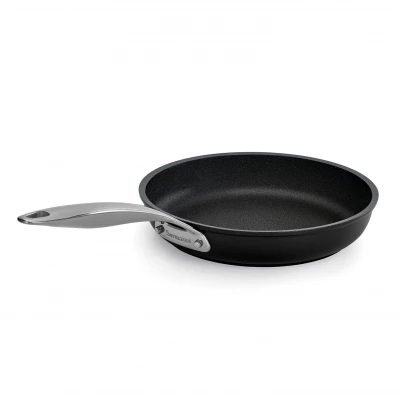 Сковорідка BLACK TITAN 24 см 85560602498 BARAZZONI